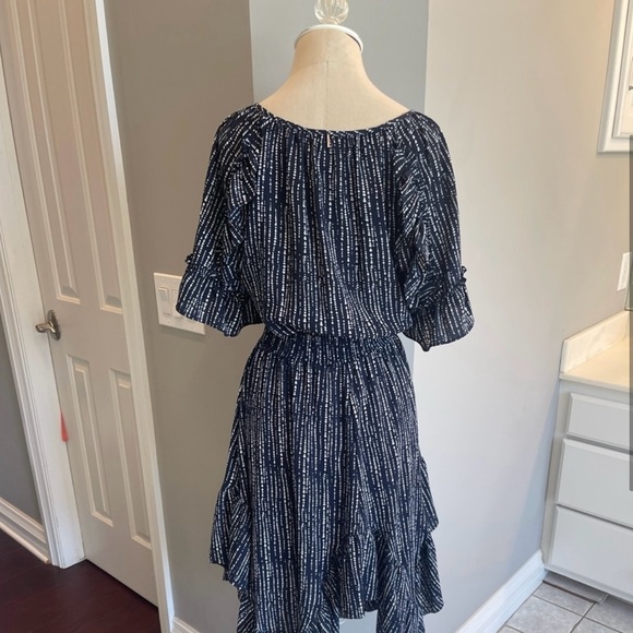 Misa Los Angeles Ruffle Sleeve Dress - Picture 2 of 3